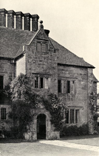 Bateman''s Burwash, Sussex, home of Rudyard Kipling, from ''Something of Myself'', published in 1937 à Photographe anglais