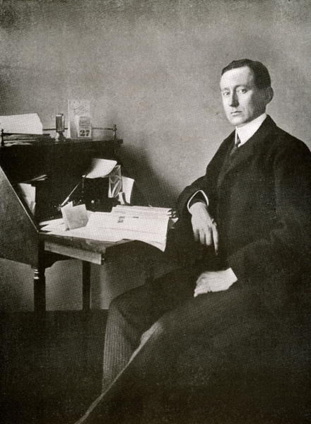 Guglielmo Marconi, from ''The Year 1912'', published London, 1913 (b/w photo)  à Photographe anglais
