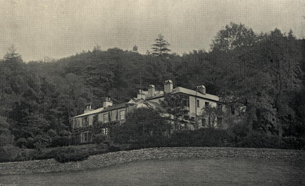 John Ruskin''s (1819-1900) home at Brantwood (b/w photo)  à Photographe anglais