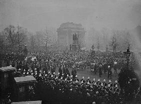 Queen Victoria''s funeral cortege passes Marble Arch, 2nd February 1901