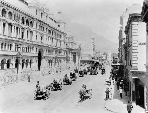 Cape Town: New Adderley Street, c.1914 ( b/w photo)  à Photographe français