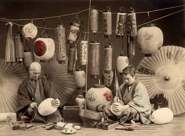 Scene in a Japanese Lantern work Shop (b/w photo) (b/w photo)  à Photographe français