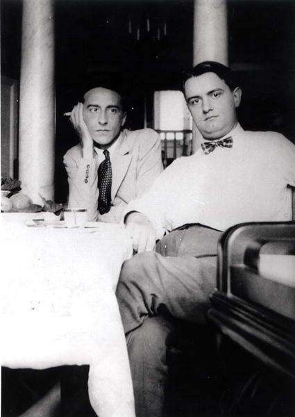 Jean Cocteau (1889-1963) and Georges Auric (1899-1983) at Villefranche sur Mer, 1924 (b/w photo)  à Photographe français