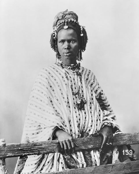 Senegalese woman, c.1900 (b/w photo)  à Photographe français