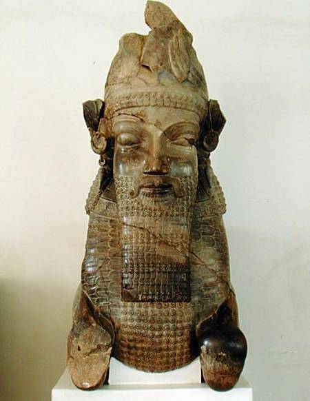 Human-headed capital, from the Tripylon, Persepolis, Iran à Achaemenid