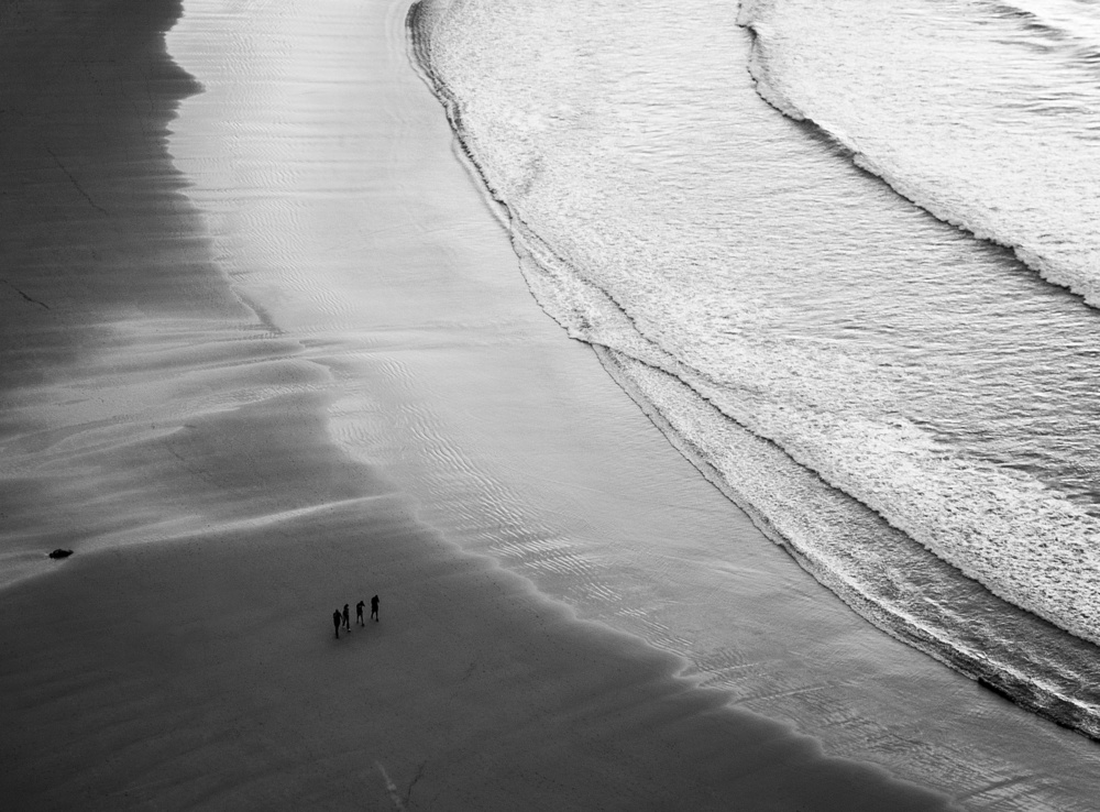 Foursome on the beach à Adolfo Urrutia