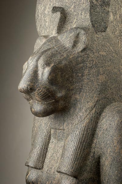 Statue der Göttin Sachmet (Detail) à Égyptien