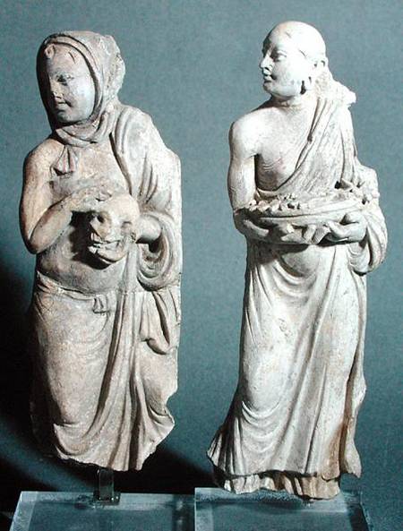 Two statuettes of standing monks, from Hadda à École afghane