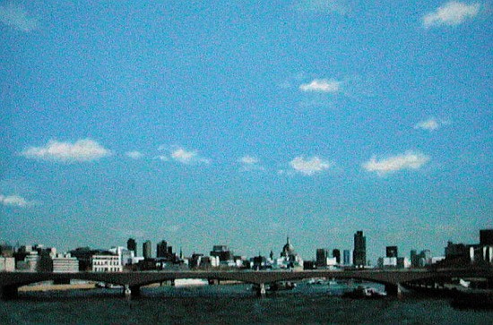 Waterloo Bridge, 2002 (oil on canvas)  à Alan  Byrne