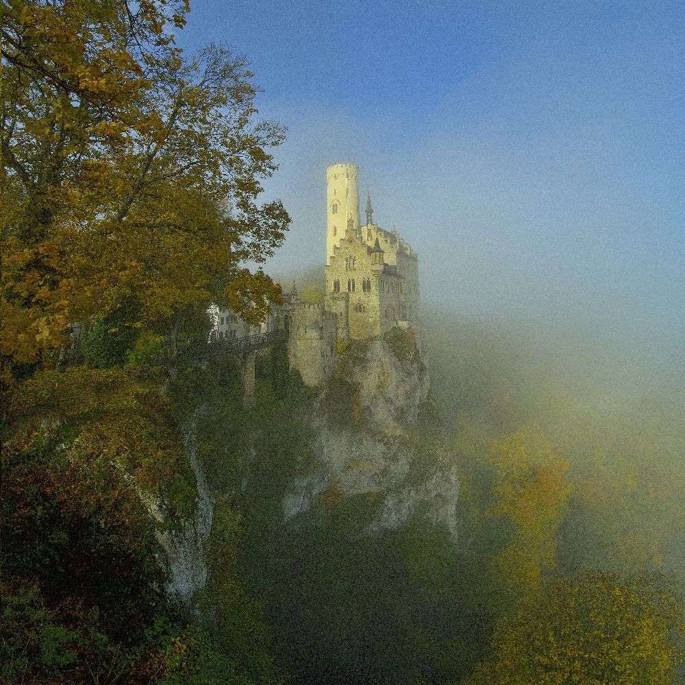 Lichtenstein Castle à Anna &