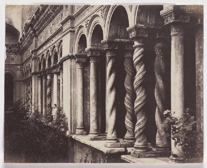 Rome: Columns in the cloister of San Giovanni in Laterano à Anonyme