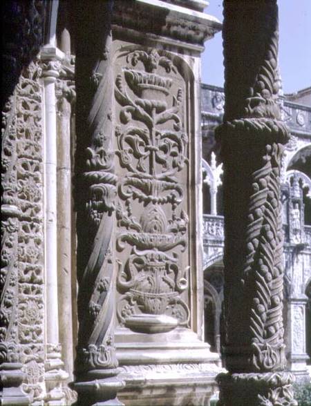 Detail of a column and a high relief in the North Gallery of the Cloister of the Monastery à Anonyme