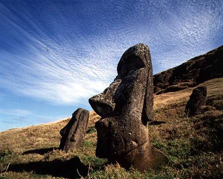 Monolithic Statues at Rano Raraku Quarry à Anonyme