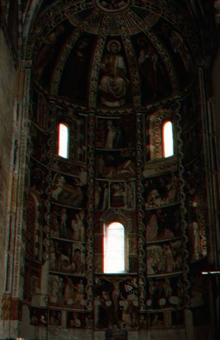 View of the apse decorated with frescos (photo) à Anonyme