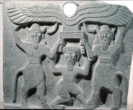 Relief depicting Gilgamesh between two bull-men supporting a winged sun disk, from Tell-Halaf, Syria à Assyrien