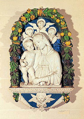 Virgin and Child (polychrome glazed terracotta) à (attribué à) Andrea Della Robbia