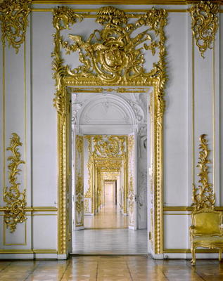 The Golden Suite, an enfilade of carved and gilded portals in the Catherine Palace (photo) à Bartolomeo Franceso Rastrelli