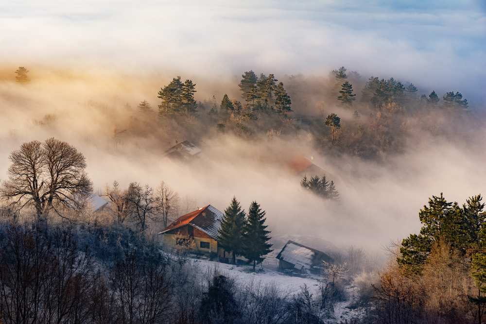 Misty winter days à Bez Dan