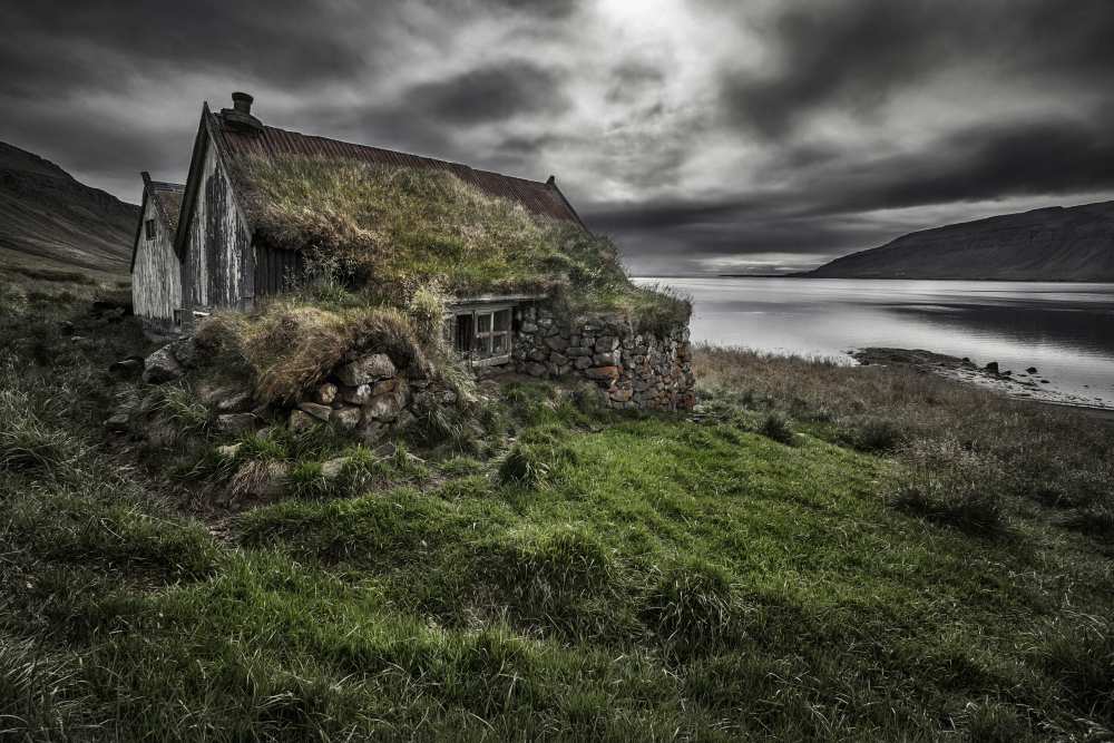 Turf and Stones à Bragi Ingibergsson