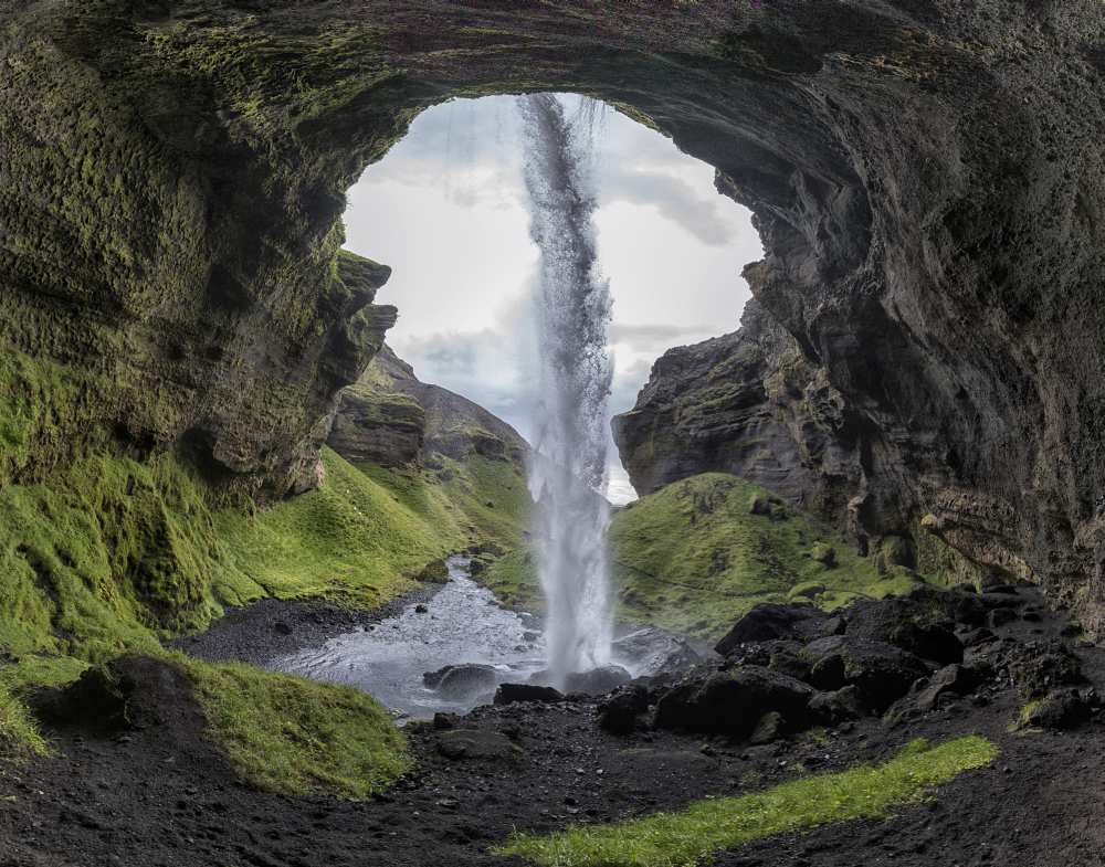 Hidden waterfall à Bragi Kort