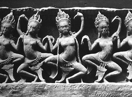 Dancing Apsarasas, detail from a frieze à Cambodgien