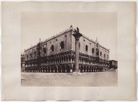 Venice: View of the Markus Column and Doges Palace