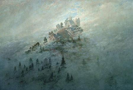 Brouillards de matin dans la montagne
