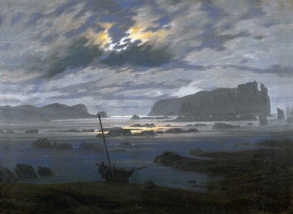 Mer nordique dans la lumière de lune