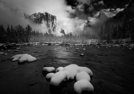 Snow in Yosemite