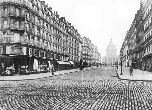 Paris, rue Soufflot, the Pantheon, 1858-78 (b/w photo)  à Charles Marville