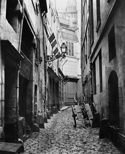 Rue du Haut Moulin, from rue de Glatigny, Paris, 1858-78 (b/w photo)  à Charles Marville