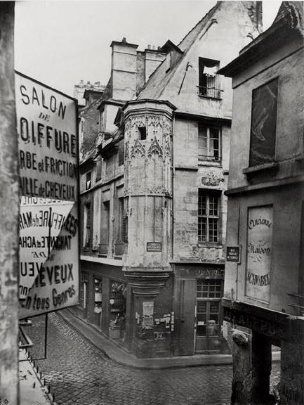 Rue Vieille-du-Temple, Paris, 1858-78 (b/w photo)  à Charles Marville