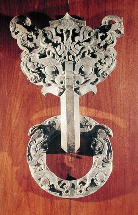 'P'u shou' door knocker with a taotie design surmounted by a phoenix and holding a ring with sculpte à Ecole chinoise