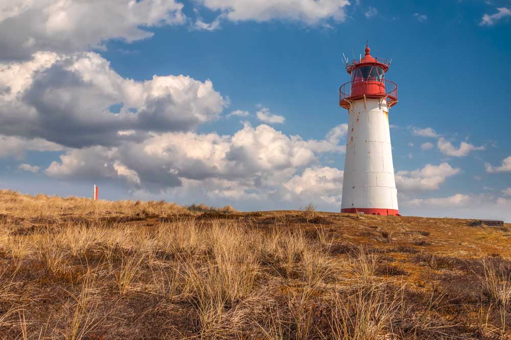 List-West lighthouse in the Ellenbogen Peninsula nature reserve à Christian Müringer