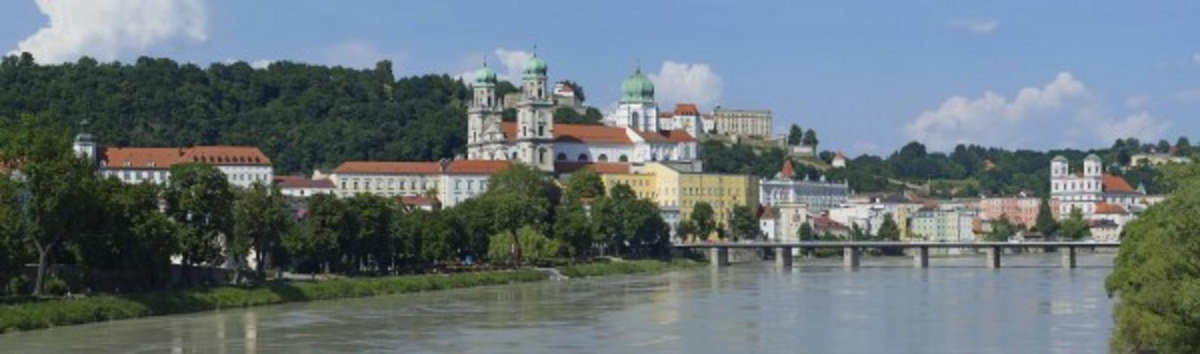 Blick auf Passau à Claus Lenski