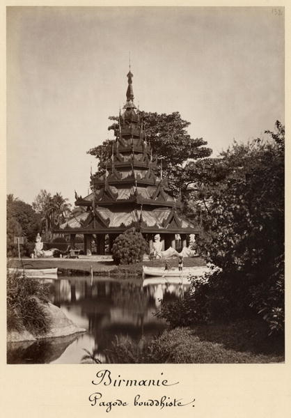 Buddhist rest house, Moulmein, Burma, c.1875 (albumen print from a glass negative) (b/w photo)  à 