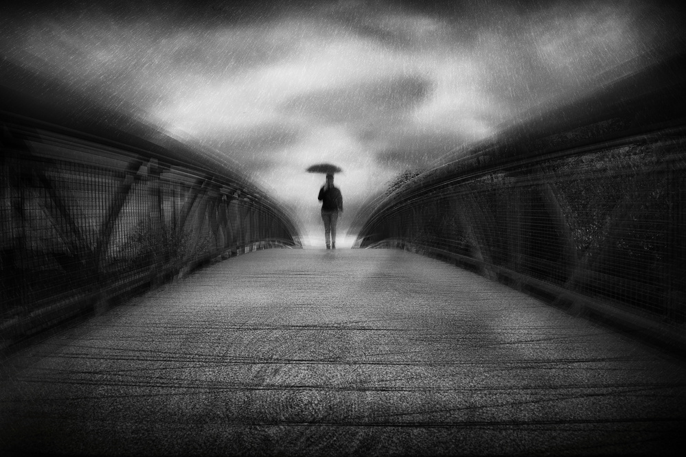 ...rainy bridge à Damijan Sedevcic