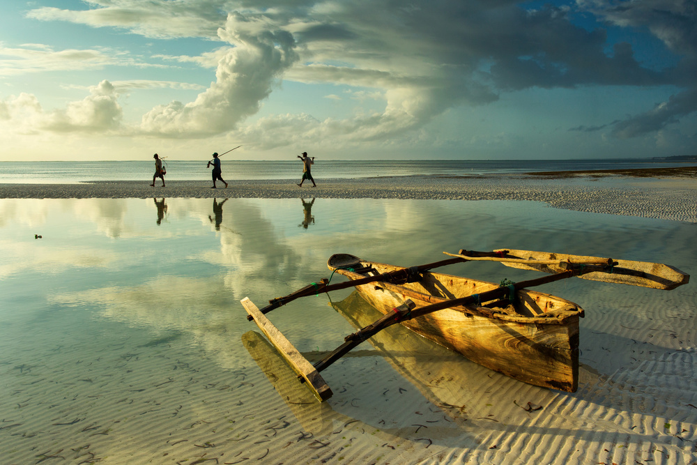 Fishers in Zanzibar, Tanzania à Dan Mirica