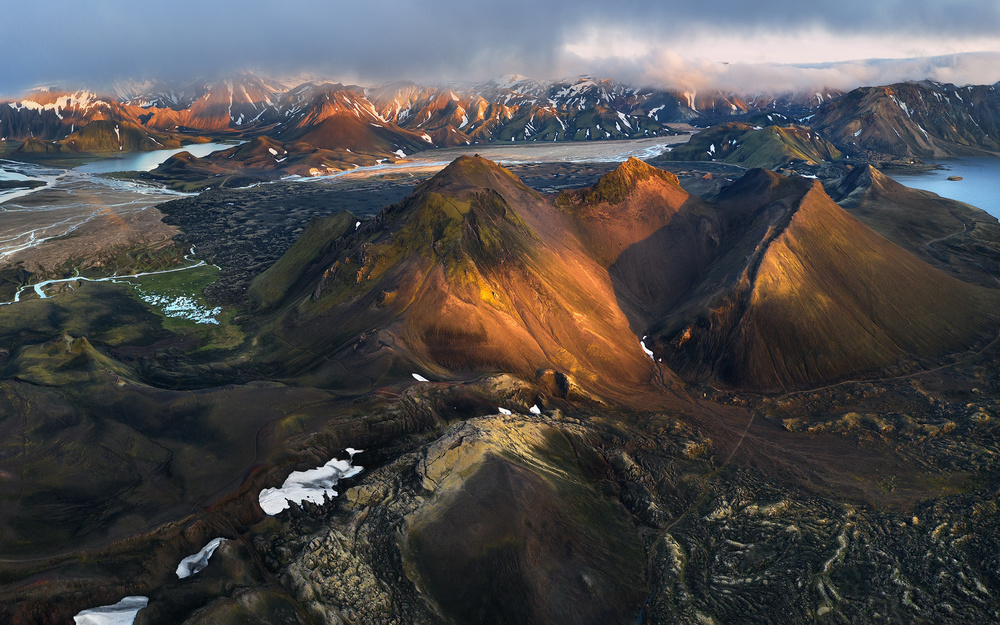 Stunning Views above Iceland à Daniel Gastager