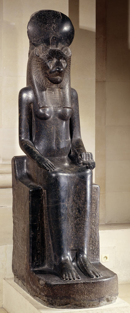 Statue of the lion-headed goddess Sekhmet, from the Temple of Mut, Karnak, New Kingdom à Egyptien