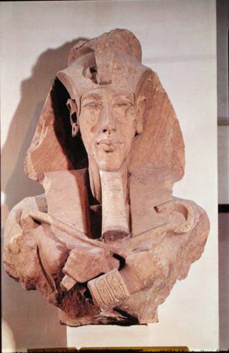 Bust of Amenophis IV (Akhenaten) (c.1364-1347 BC) from the Temple of Amun, Karnak, New Kingdom à Egyptien