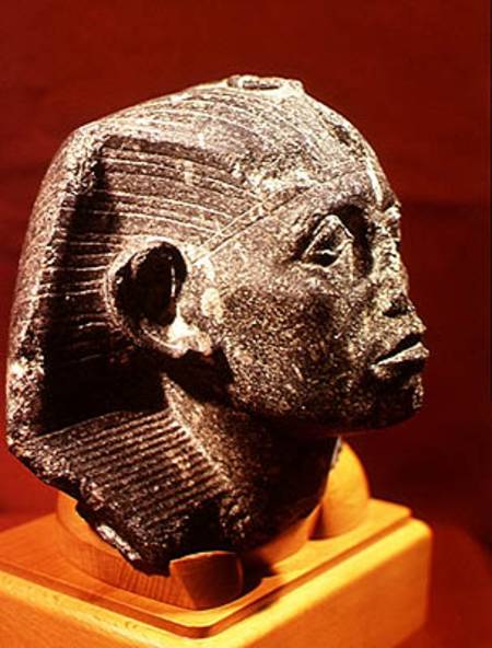 Head of Sesostris III, from Medamud near Karnak, Middle Kingdom à Egyptien