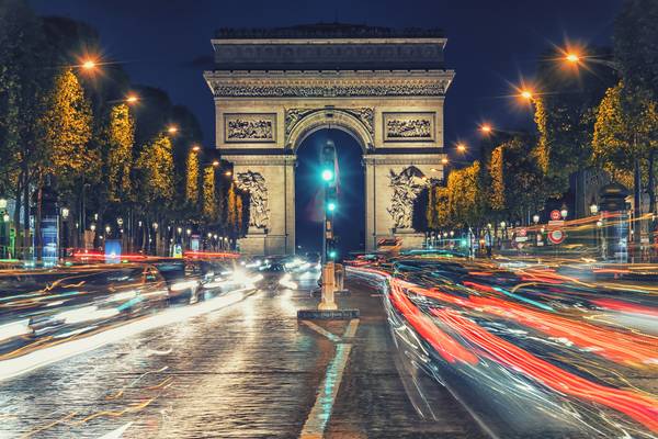 Champs-Elysees By Night à emmanuel charlat