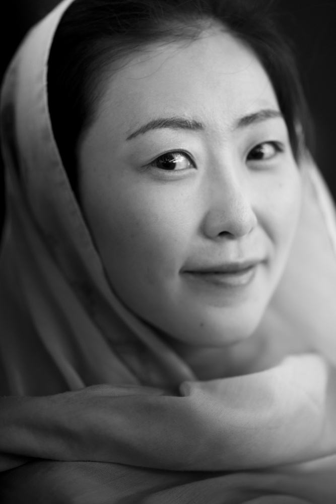 portrait of an asian woman à engin akyurt