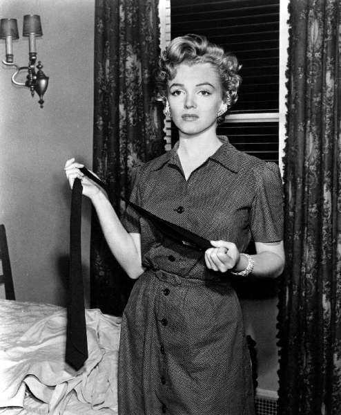 Troublez-moi ce soir Don't bother to knock de Roy Ward Baker avec Marilyn Monroe à Photographies de Célébrités