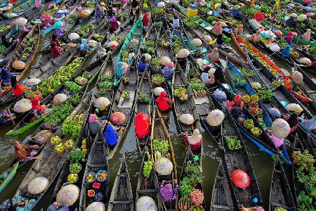 Lokbaintan Floating Market Festival