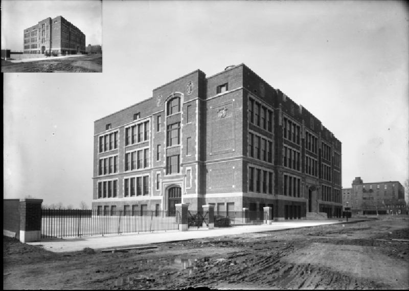 Edgar Allan Poe School, 1914 (b/w photo) à Franklin Davenport Edmunds