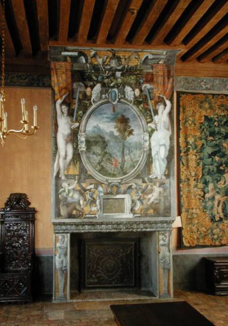 Fireplace in the Chambre du Connetable (photo) à École française