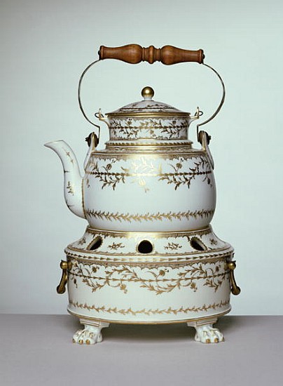 Louis XVI porcelain kettle and stand made in Paris, c.1775-91 (porcelain) à École française