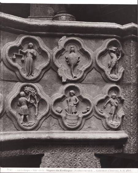 Quatrefoils with the Signs of the Zodiac and the Labours of the Year, from the Cathedral of Notre-Da à École française